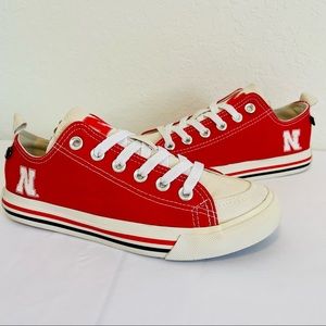 NWOB SKICKS Nebraska Huskers Woman's Low Top Sneakers Red and White Size…